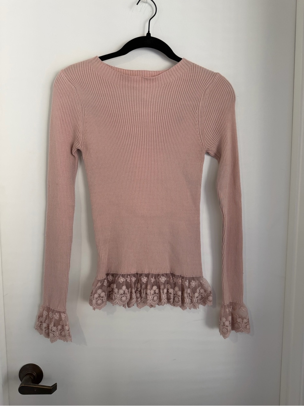easel Blush Pink Ribbed Long-Sleeve Top with Lace Trim NWT